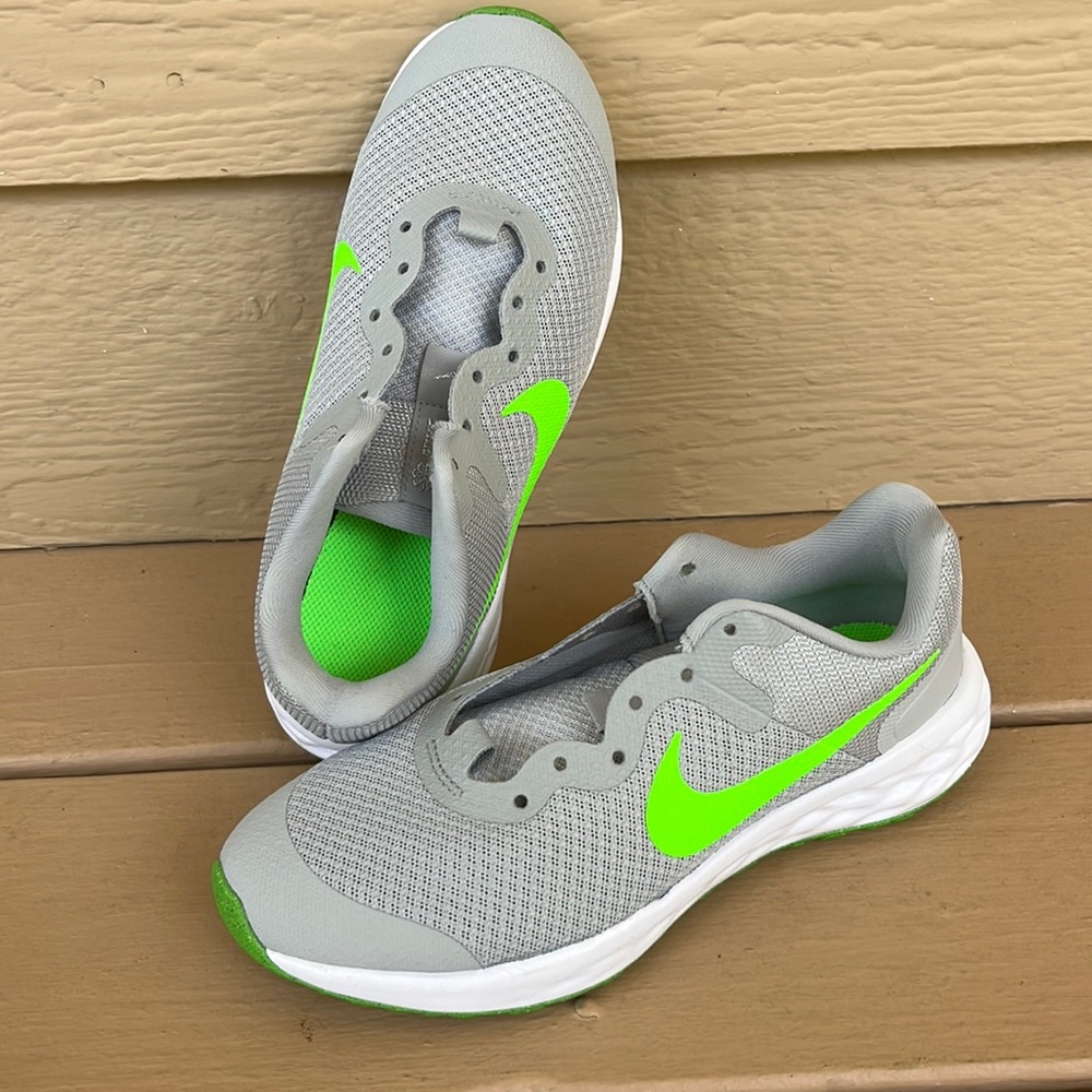 Nike Running Shoes Size 4Y